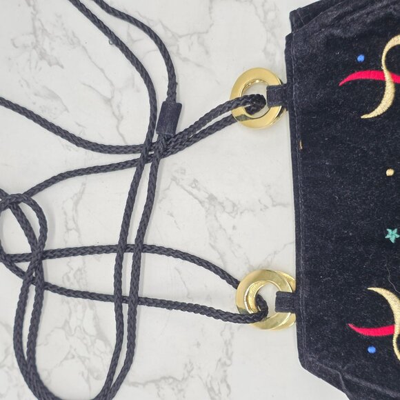 Bags By Marlo Women's Crossbody Holiday Tree Embroidered Black Velvet Small - Picture 7 of 10